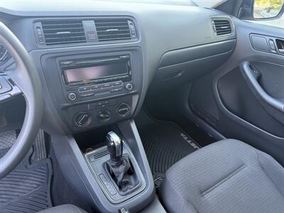 2015 Volkswagen Jetta S   - Photo 16 - Reseda, CA 91335