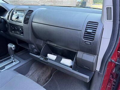 2010 Nissan Frontier SE   - Photo 17 - Reseda, CA 91335