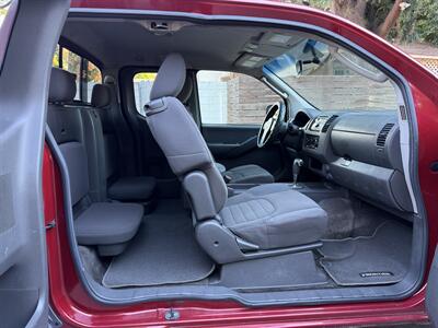 2010 Nissan Frontier SE   - Photo 19 - Reseda, CA 91335