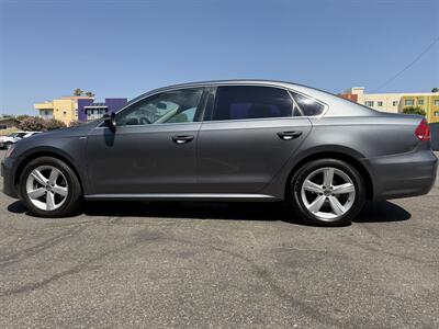 2014 Volkswagen Passat 1.8T S PZEV  Wolfsburg Edition - Photo 4 - Reseda, CA 91335