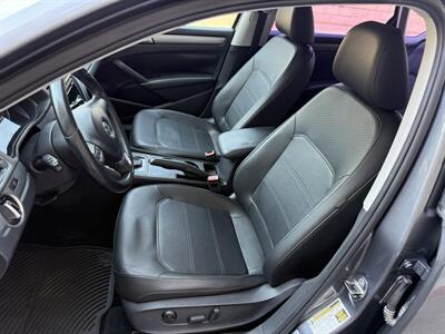 2014 Volkswagen Passat 1.8T Wolfsburg Editi  Wolfsburg Edition - Photo 11 - Reseda, CA 91335