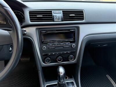 2014 Volkswagen Passat 1.8T Wolfsburg Editi  Wolfsburg Edition - Photo 16 - Reseda, CA 91335