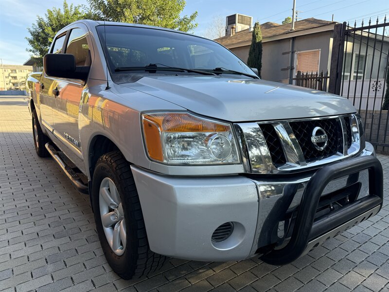 2008 Nissan Titan XE's photo