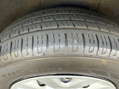 2019 Nissan Rogue Sport S   - Photo 28 - Reseda, CA 91335