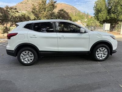 2019 Nissan Rogue Sport S   - Photo 8 - Reseda, CA 91335