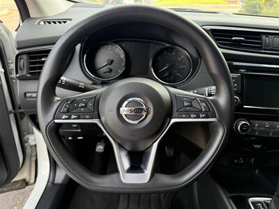 2019 Nissan Rogue Sport S   - Photo 14 - Reseda, CA 91335