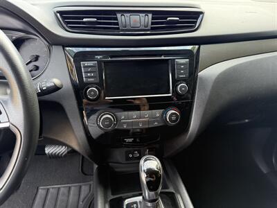 2019 Nissan Rogue Sport S   - Photo 15 - Reseda, CA 91335