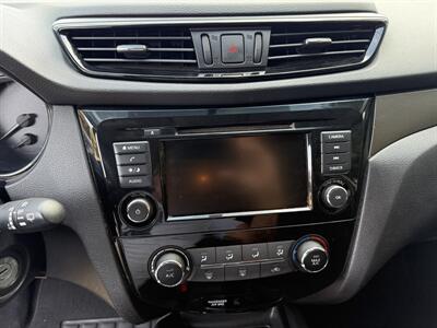 2019 Nissan Rogue Sport S   - Photo 16 - Reseda, CA 91335