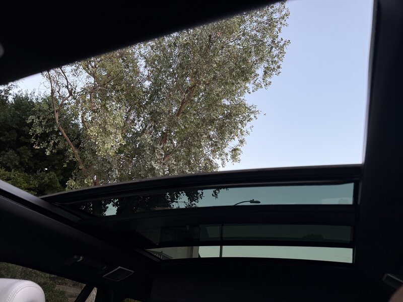 2015 Land Rover Range Rover SuperCharged photo 19