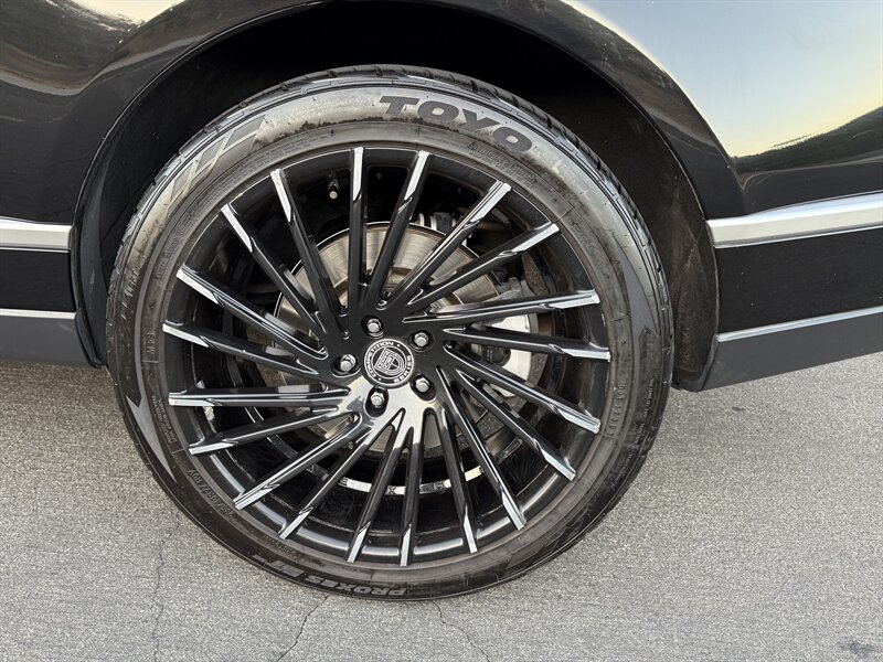 2015 Land Rover Range Rover SuperCharged photo 30