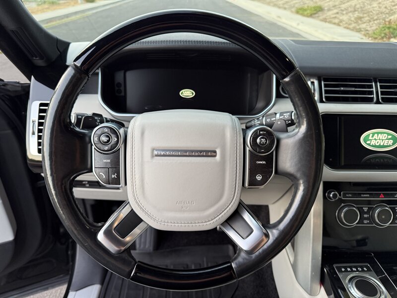 2015 Land Rover Range Rover SuperCharged photo 14
