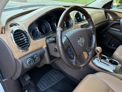 2016 Buick Enclave Premium   - Photo 15 - Reseda, CA 91335
