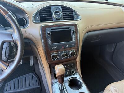 2016 Buick Enclave Premium   - Photo 17 - Reseda, CA 91335