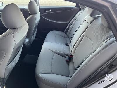 2013 Hyundai SONATA GLS   - Photo 20 - Reseda, CA 91335