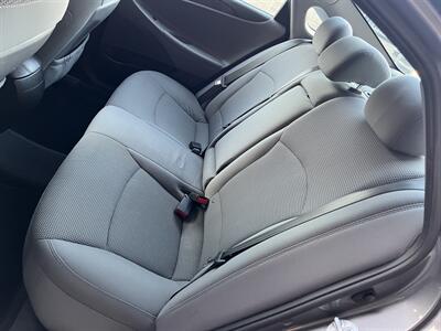 2013 Hyundai SONATA GLS   - Photo 17 - Reseda, CA 91335