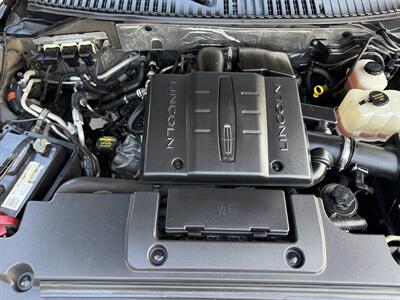 2013 Lincoln Navigator   - Photo 34 - Reseda, CA 91335