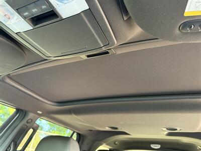 2013 Lincoln Navigator   - Photo 25 - Reseda, CA 91335