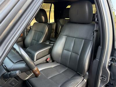 2013 Lincoln Navigator   - Photo 12 - Reseda, CA 91335