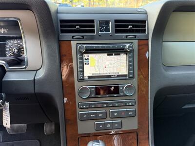 2013 Lincoln Navigator   - Photo 18 - Reseda, CA 91335