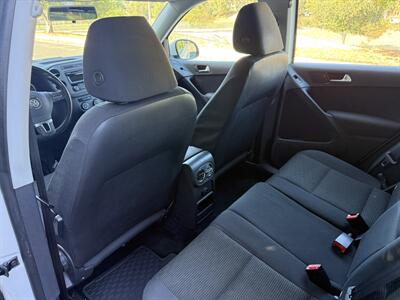 2013 Volkswagen Tiguan S   - Photo 18 - Reseda, CA 91335