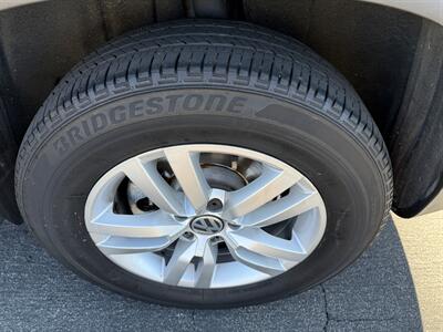 2013 Volkswagen Tiguan S   - Photo 26 - Reseda, CA 91335