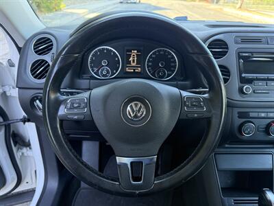 2013 Volkswagen Tiguan S   - Photo 15 - Reseda, CA 91335