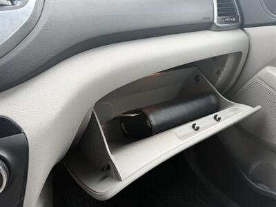 2018 Hyundai TUCSON SE   - Photo 27 - Reseda, CA 91335