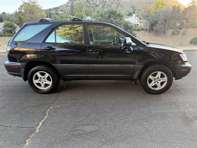 2002 Lexus RX 300   - Photo 8 - Reseda, CA 91335