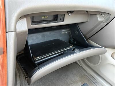 2002 Lexus RX 300   - Photo 27 - Reseda, CA 91335
