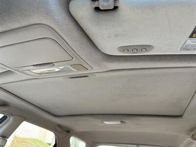 2002 Lexus RX 300   - Photo 18 - Reseda, CA 91335