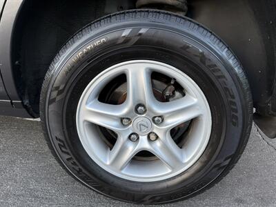 2002 Lexus RX 300   - Photo 31 - Reseda, CA 91335