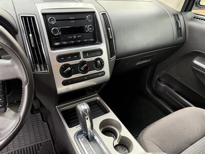 2010 Ford Edge SEL   - Photo 17 - Reseda, CA 91335