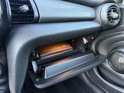 2015 MINI Cooper Cooper   - Photo 23 - Reseda, CA 91335