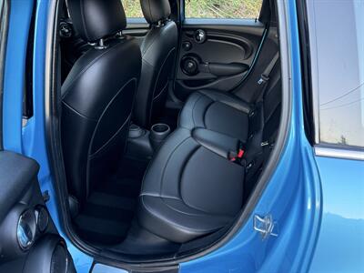 2015 MINI Cooper Cooper   - Photo 22 - Reseda, CA 91335