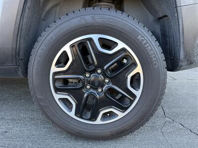 2017 Jeep Renegade Trailhawk   - Photo 31 - Reseda, CA 91335
