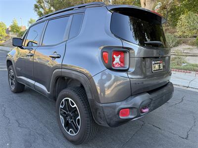 2017 Jeep Renegade Trailhawk   - Photo 5 - Reseda, CA 91335