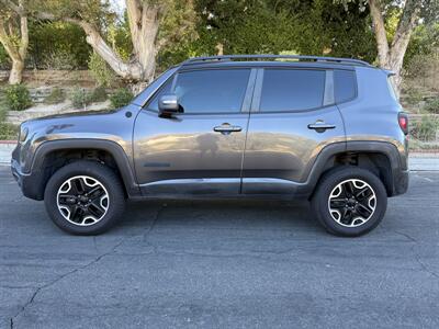 2017 Jeep Renegade Trailhawk   - Photo 4 - Reseda, CA 91335