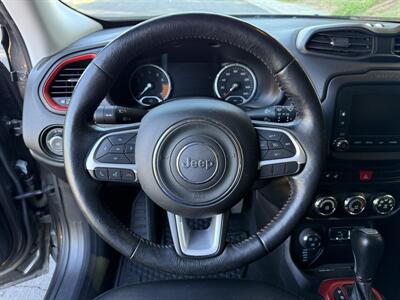 2017 Jeep Renegade Trailhawk   - Photo 15 - Reseda, CA 91335