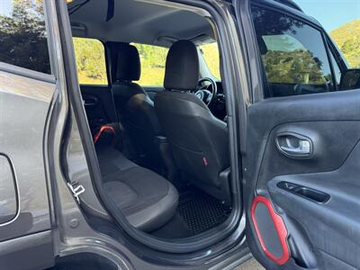 2017 Jeep Renegade Trailhawk   - Photo 28 - Reseda, CA 91335