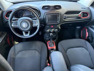 2017 Jeep Renegade Trailhawk   - Photo 10 - Reseda, CA 91335