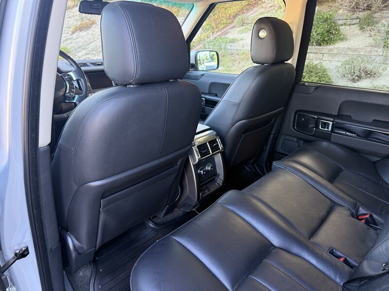 2012 Land Rover Range Rover HSE photo 12