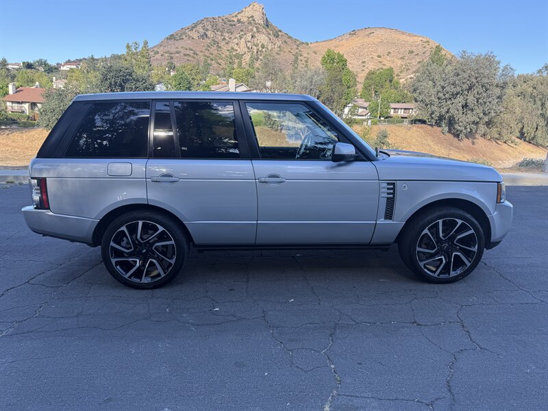 2012 Land Rover Range Rover HSE photo 9