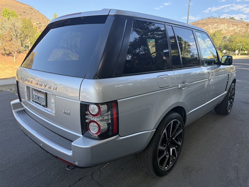 2012 Land Rover Range Rover HSE photo 16