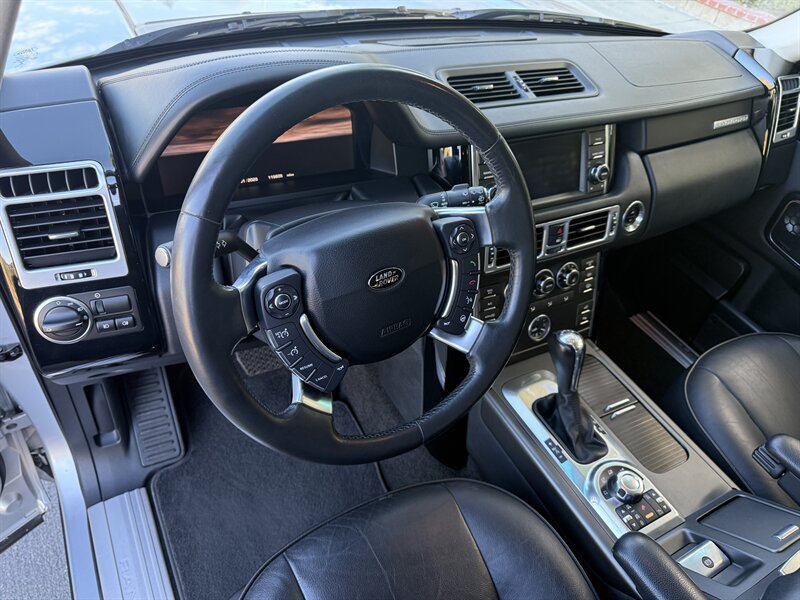 2012 Land Rover Range Rover HSE photo 33