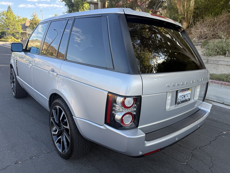 2012 Land Rover Range Rover HSE photo 18