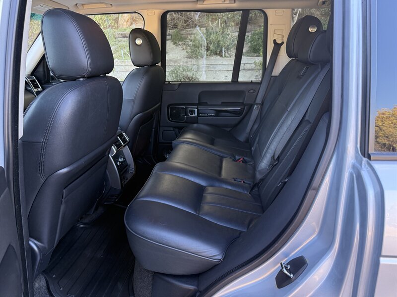 2012 Land Rover Range Rover HSE photo 13
