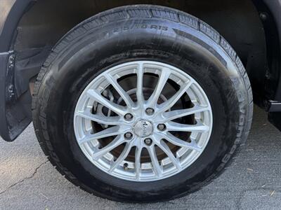 2004 Honda CR-V LX   - Photo 25 - Reseda, CA 91335