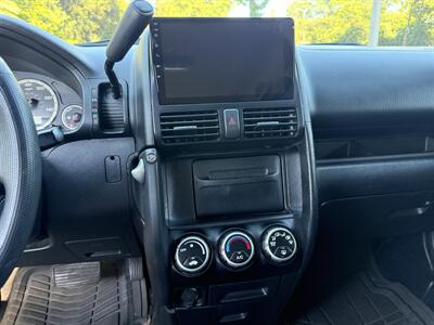 2004 Honda CR-V LX   - Photo 16 - Reseda, CA 91335