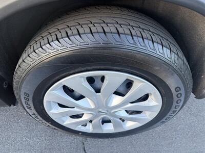 2016 Nissan Rogue S   - Photo 29 - Reseda, CA 91335