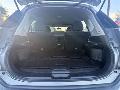 2016 Nissan Rogue S   - Photo 25 - Reseda, CA 91335